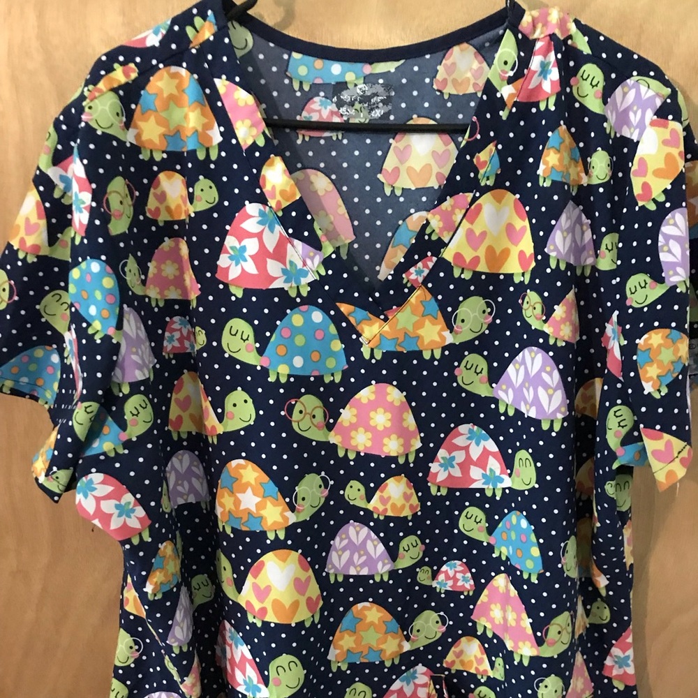 2XL Scrub Top.